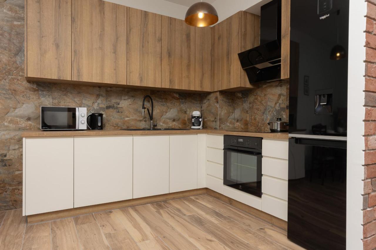Apartment With Balcony & Parking Near Manufaktura Lodz By Renters Prestige Exterior photo