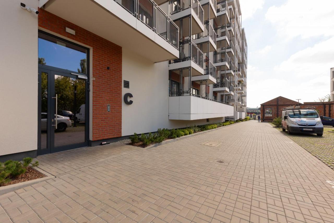 Apartment With Balcony & Parking Near Manufaktura Lodz By Renters Prestige Exterior photo